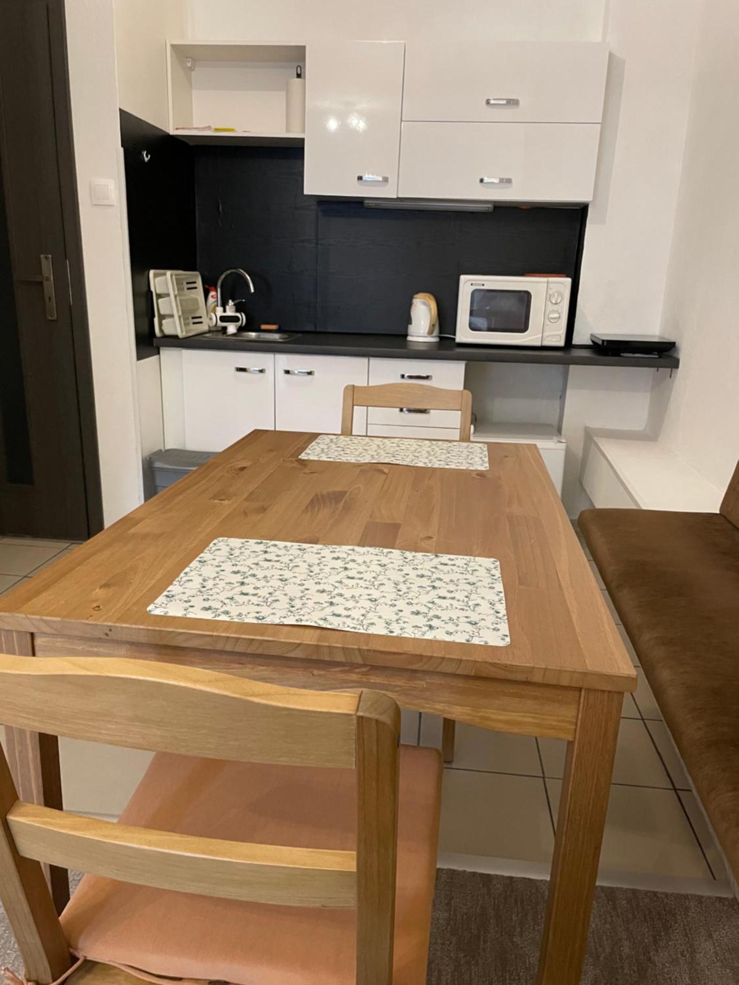 Zu Hause Guest House Vrbov Bilik gambar